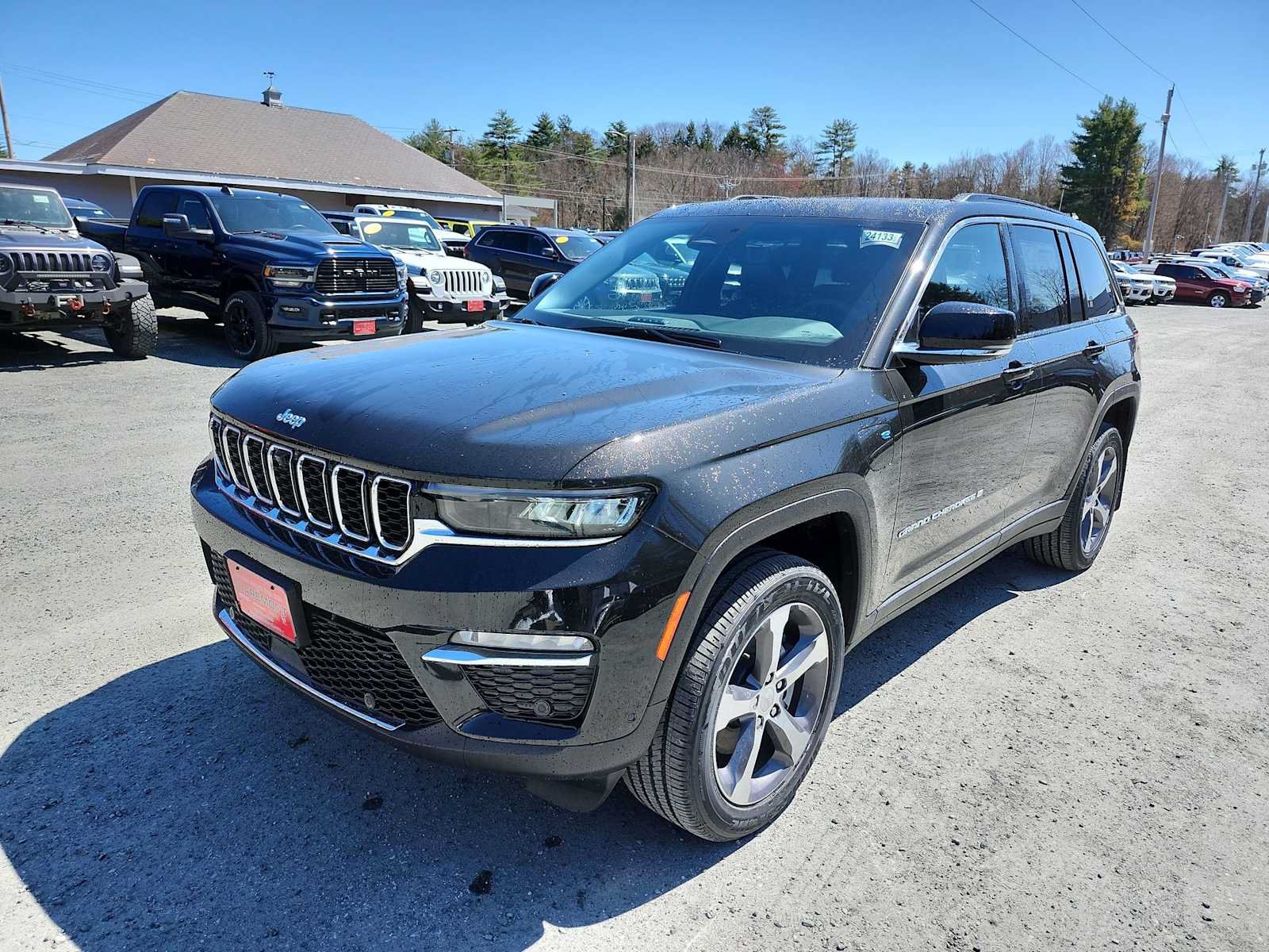 New 2024 Jeep Grand Cherokee Limited 4xe w/ Luxury Tech Group II AWD/4WD image 1