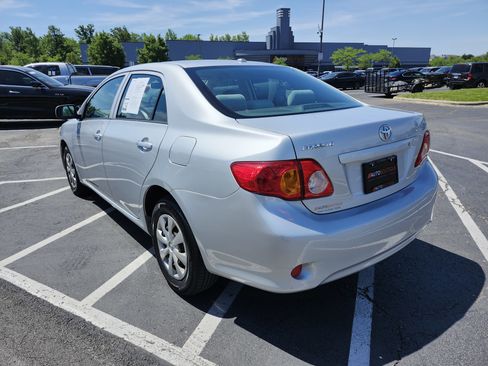 Used 2009 Toyota Corolla LE FWD image 12