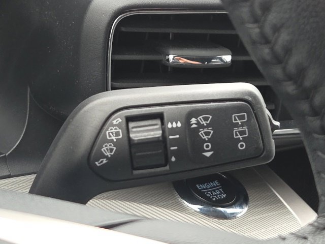 Used 2024 Ford Explorer XLT w/ Equipment Group 202A AWD/4WD image 43