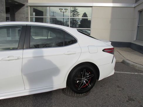 Used 2018 Toyota Camry SE image 26