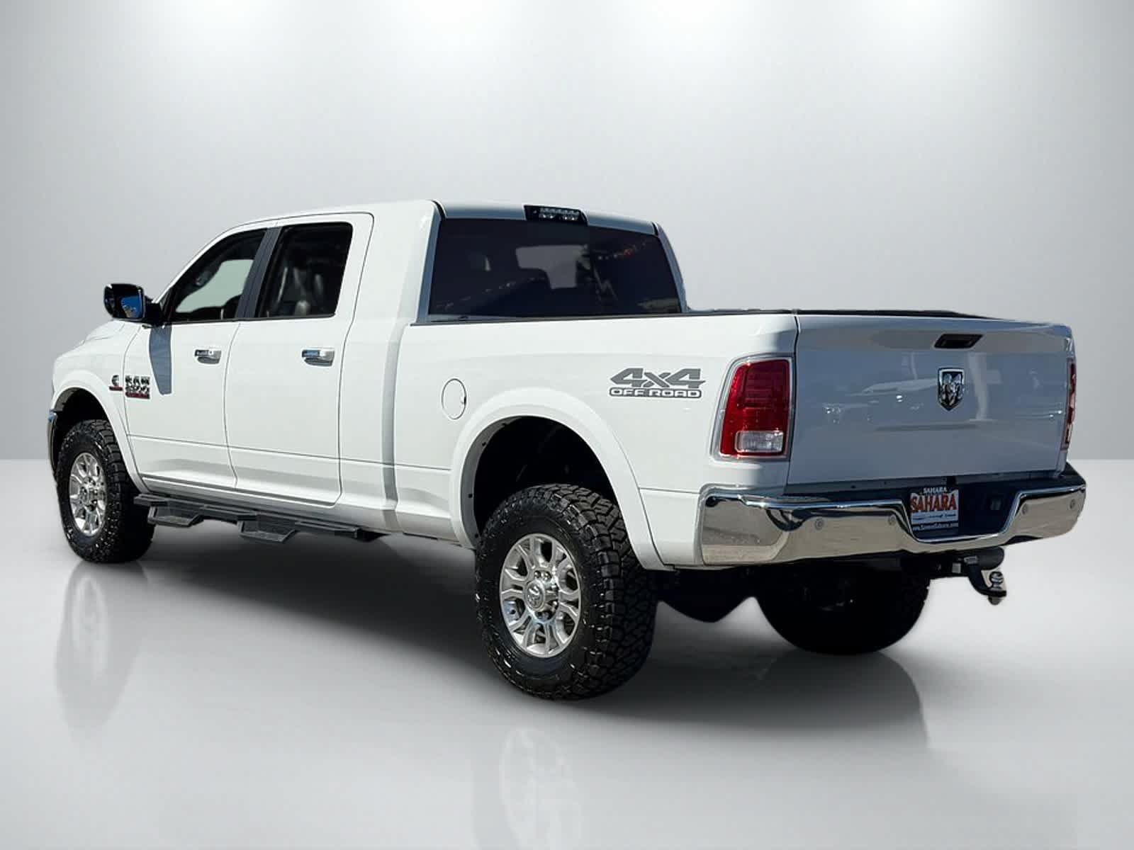 Used 2018 RAM 2500 Laramie w/ Off Road Package AWD/4WD image 4