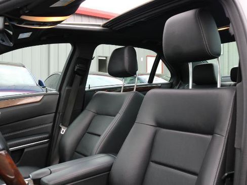 Used 2014 Mercedes-Benz E 350 4MATIC Sedan image 6