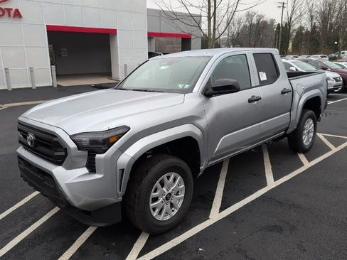 New 2025 Toyota Tacoma SR image 7