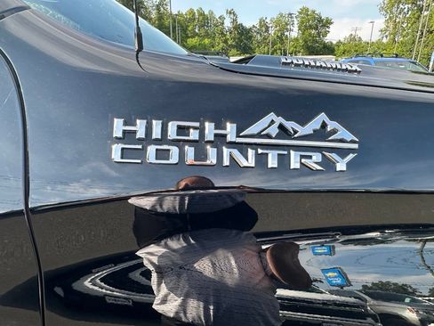 Used 2023 Chevrolet Silverado 1500 High Country w/ High Country Premium Package AWD/4WD image 14