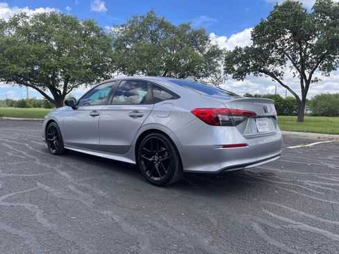 Used 2022 Honda Civic Sport image 4