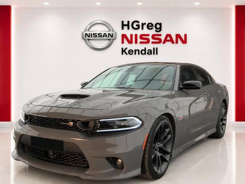 Used 2023 Dodge Charger Scat Pack w/ Navigation & Travel Group RWD image 3