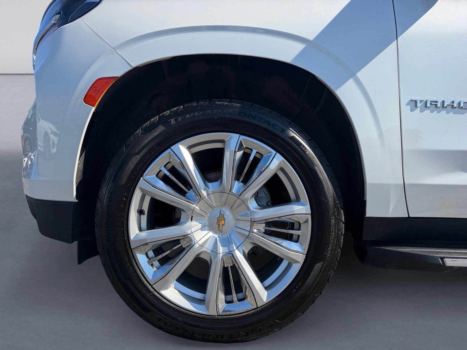 Used 2022 Chevrolet Tahoe High Country AWD/4WD image 9