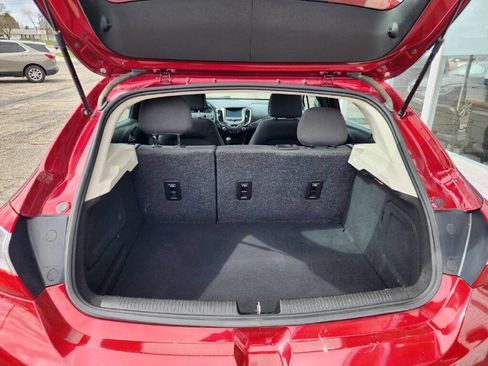 Used 2017 Chevrolet Cruze LT image 19