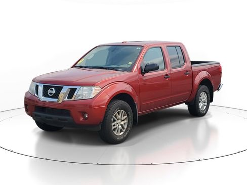Used 2016 Nissan Frontier SV w/ SV Value Truck Package AWD/4WD image 2