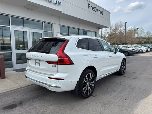 Used 2023 Volvo XC60 B5 Plus w/ Climate Package image 3