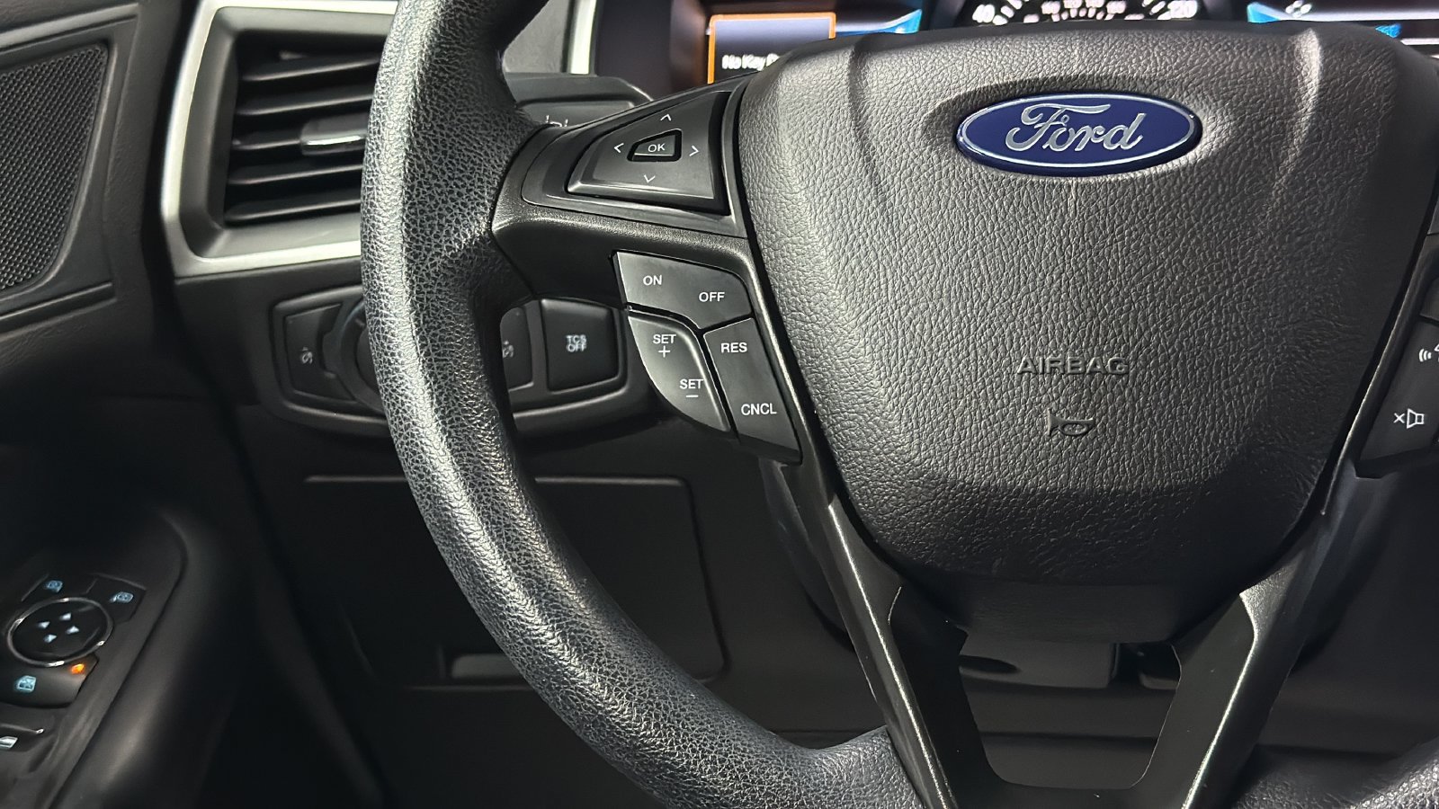 Used 2021 Ford Edge SE FWD image 16