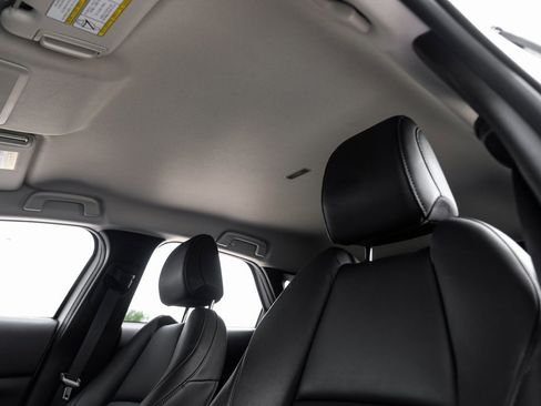 Used 2022 MAZDA CX-30 AWD 2.5 S w/ Select Package image 41