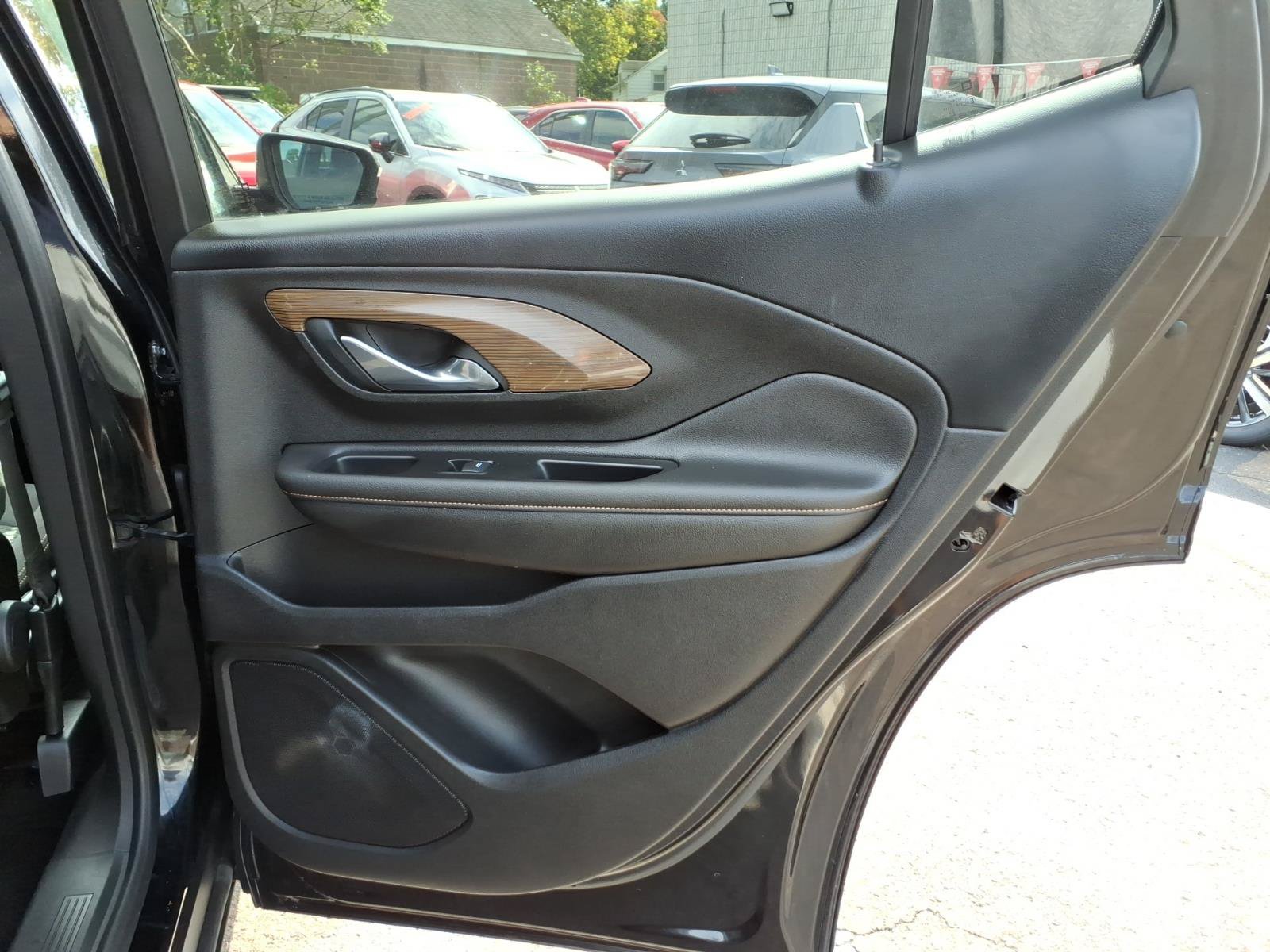 Used 2019 GMC Terrain SLE w/ Driver Convenience Package FWD image 29