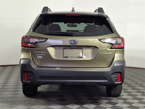 Used 2020 Subaru Outback Premium image 8