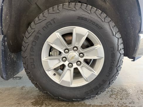 Used 2023 Chevrolet Silverado 1500 LT AWD/4WD image 11
