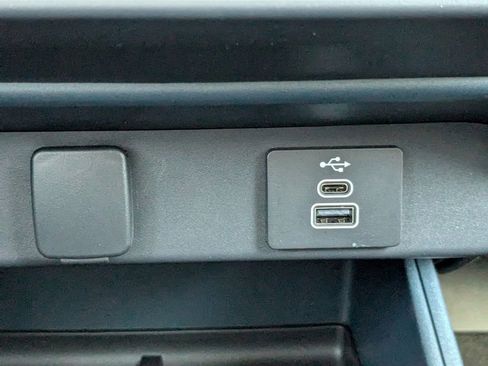 New 2025 Ford Maverick XLT w/ XLT Luxury Package image 18