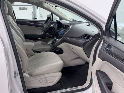 Used 2018 Lincoln MKC Reserve w/ Lincoln MKC Climate Package AWD/4WD image 16