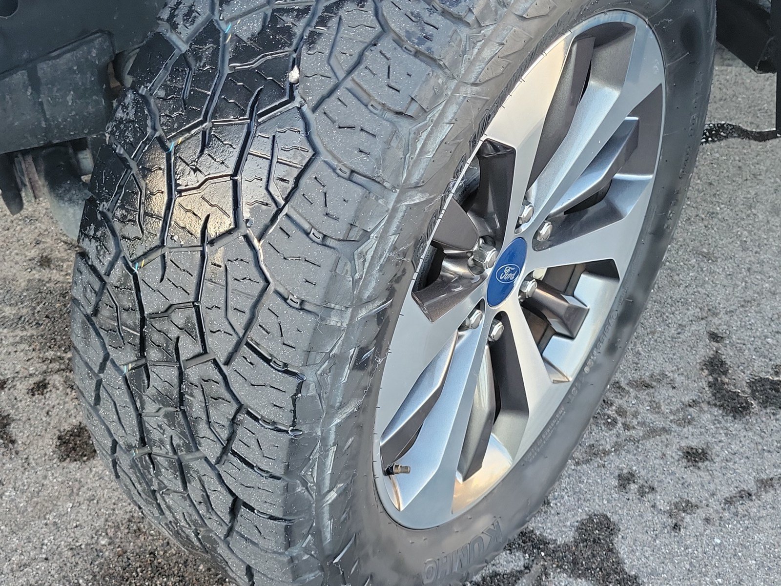 Used 2019 Ford F150 XL w/ Equipment Group 101A Mid AWD/4WD image 11