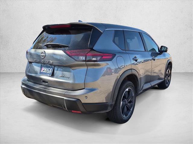 Used 2024 Nissan Rogue SV AWD/4WD image 5