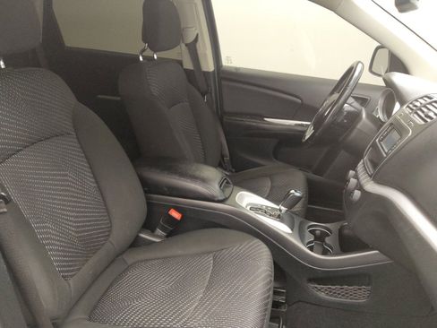 Used 2020 Dodge Journey SE w/ SE Popular Equipment Group image 21