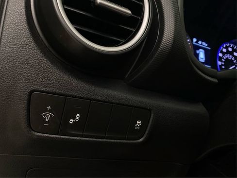 Used 2018 Hyundai Kona Limited AWD/4WD image 24