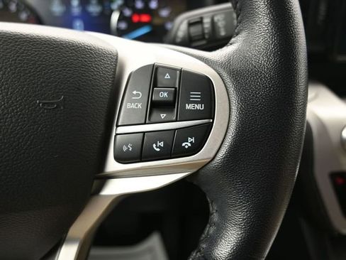 Used 2021 Ford Explorer XLT image 14