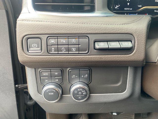 Used 2024 GMC Yukon XL Denali AWD/4WD image 18