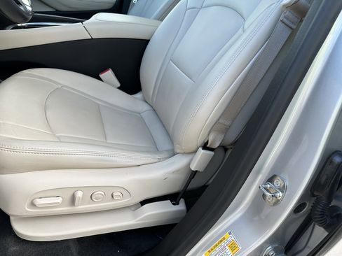 Used 2022 Buick Enclave Premium w/ Experience Buick Package image 8