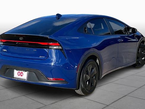 Used 2025 Toyota Prius LE image 12