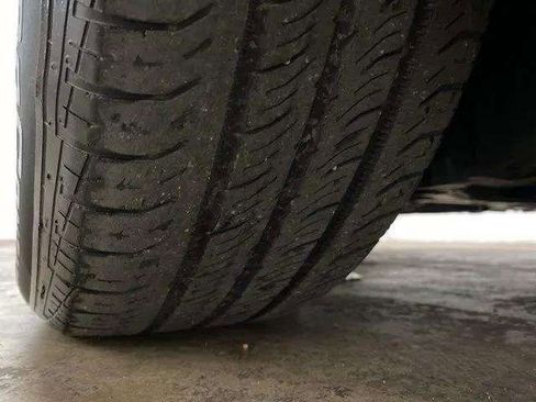 Used 2021 Nissan Versa S image 93