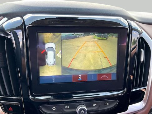 Used 2018 Chevrolet Traverse High Country AWD/4WD image 25