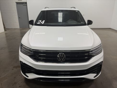 Certified 2024 Volkswagen Tiguan SE R-Line AWD/4WD image 7