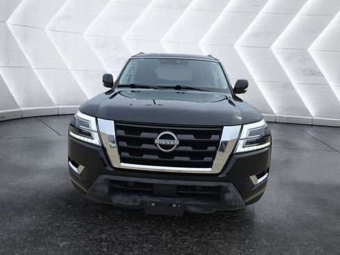 Used 2022 Nissan Armada SV RWD image 2