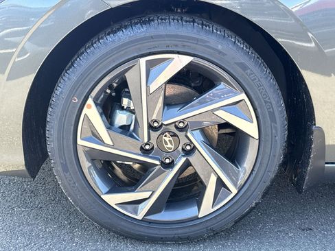 New 2026 Hyundai Elantra Limited image 12