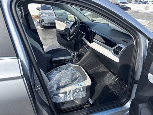 New 2026 Volkswagen Taos SE image 17