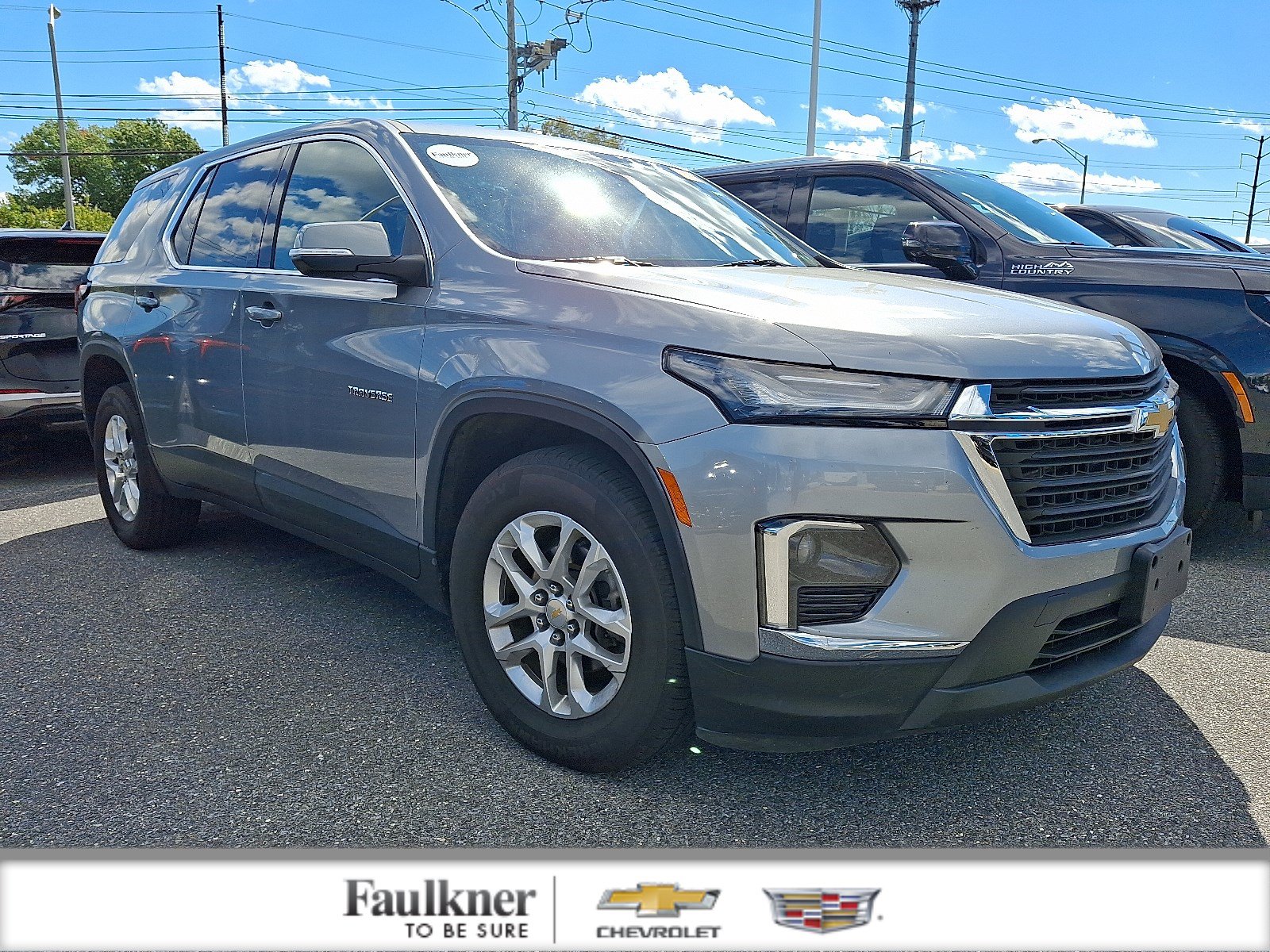 Used 2023 Chevrolet Traverse LS w/ Safety Package FWD image 1