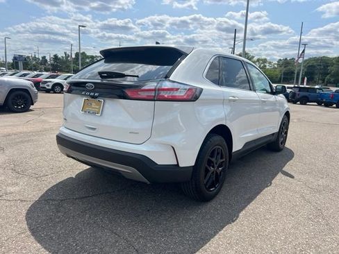 Certified 2024 Ford Edge SEL w/ Convenience Package AWD/4WD image 4