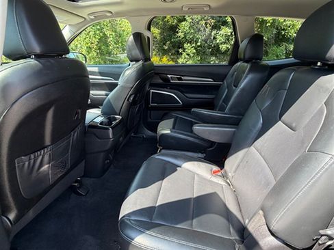 Used 2020 Kia Telluride S FWD image 19