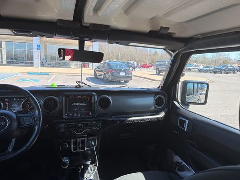 Used 2022 Jeep Wrangler Unlimited Willys image 22
