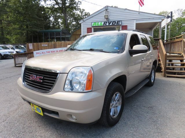 Used 2008 GMC Yukon SLT w/ SLT Preferred Equipment Group AWD/4WD image 2