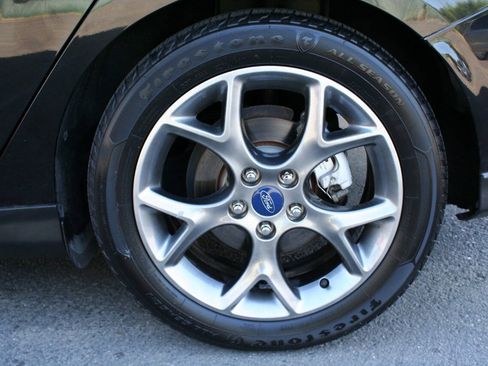 Used 2014 Ford Focus SE w/ Equipment Group 201A FWD image 10
