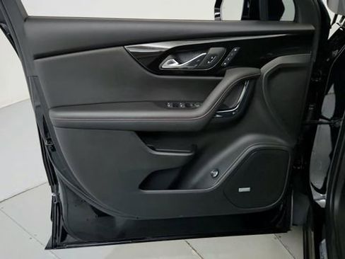 Certified 2024 Chevrolet Blazer RS w/ Driver Confidence II Package image 11