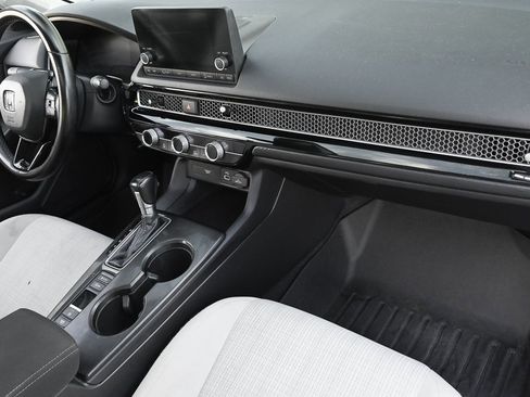 Used 2022 Honda Civic EX image 18