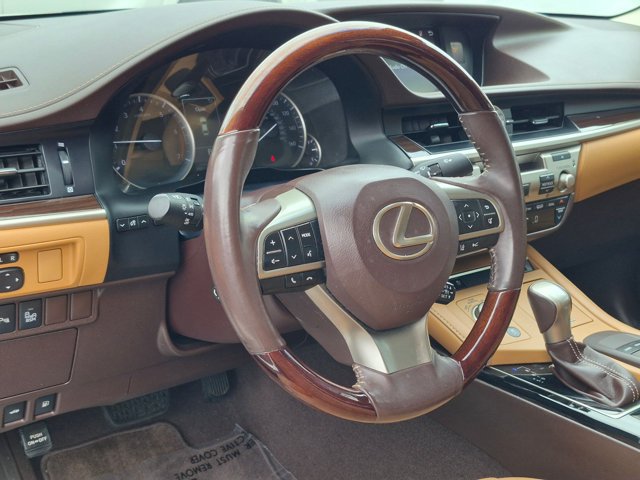 Used 2018 Lexus ES 350 w/ Premier Package FWD image 2