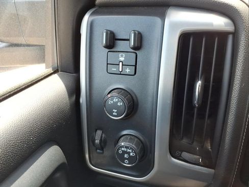 Used 2016 GMC Sierra 3500 SLE w/ SLE Preferred Package AWD/4WD image 17