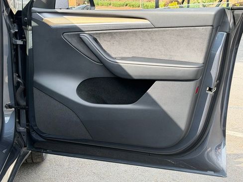 Used 2023 Tesla Model Y Long Range image 36