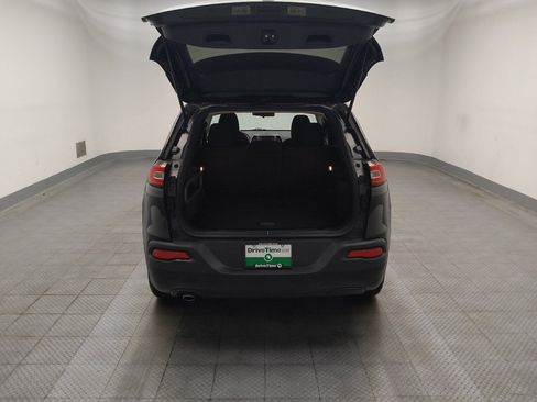 Used 2015 Jeep Cherokee Latitude FWD image 29