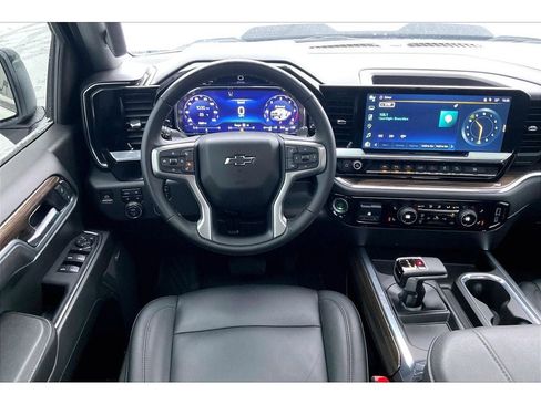 Used 2025 Chevrolet Silverado 1500 LT Trail Boss w/ LT Trail Boss Premium Package image 6