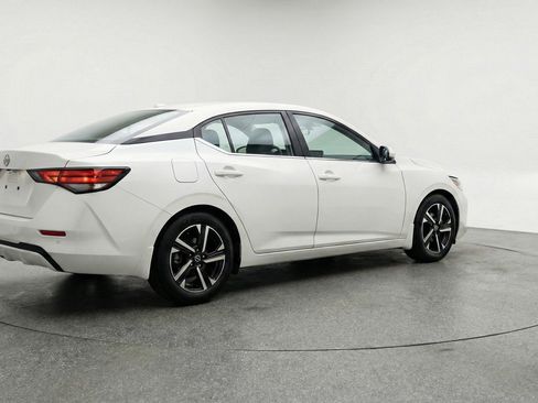 Used 2025 Nissan Sentra SV FWD image 9
