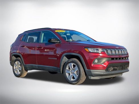 Used 2022 Jeep Compass Latitude w/ Convenience Group image 2